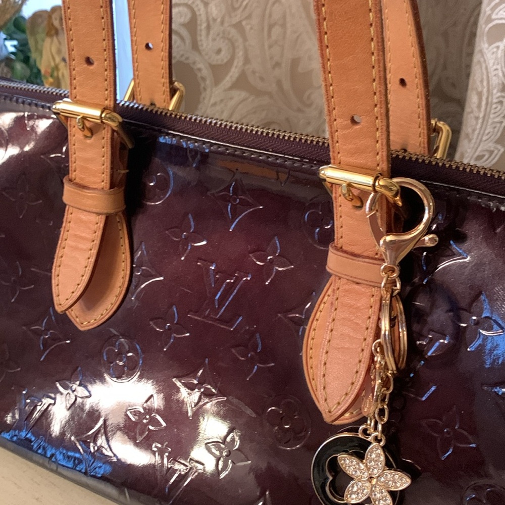 Louis Vuitton Burgundy and Tan Shoulder Bag - Picture 4 of 15